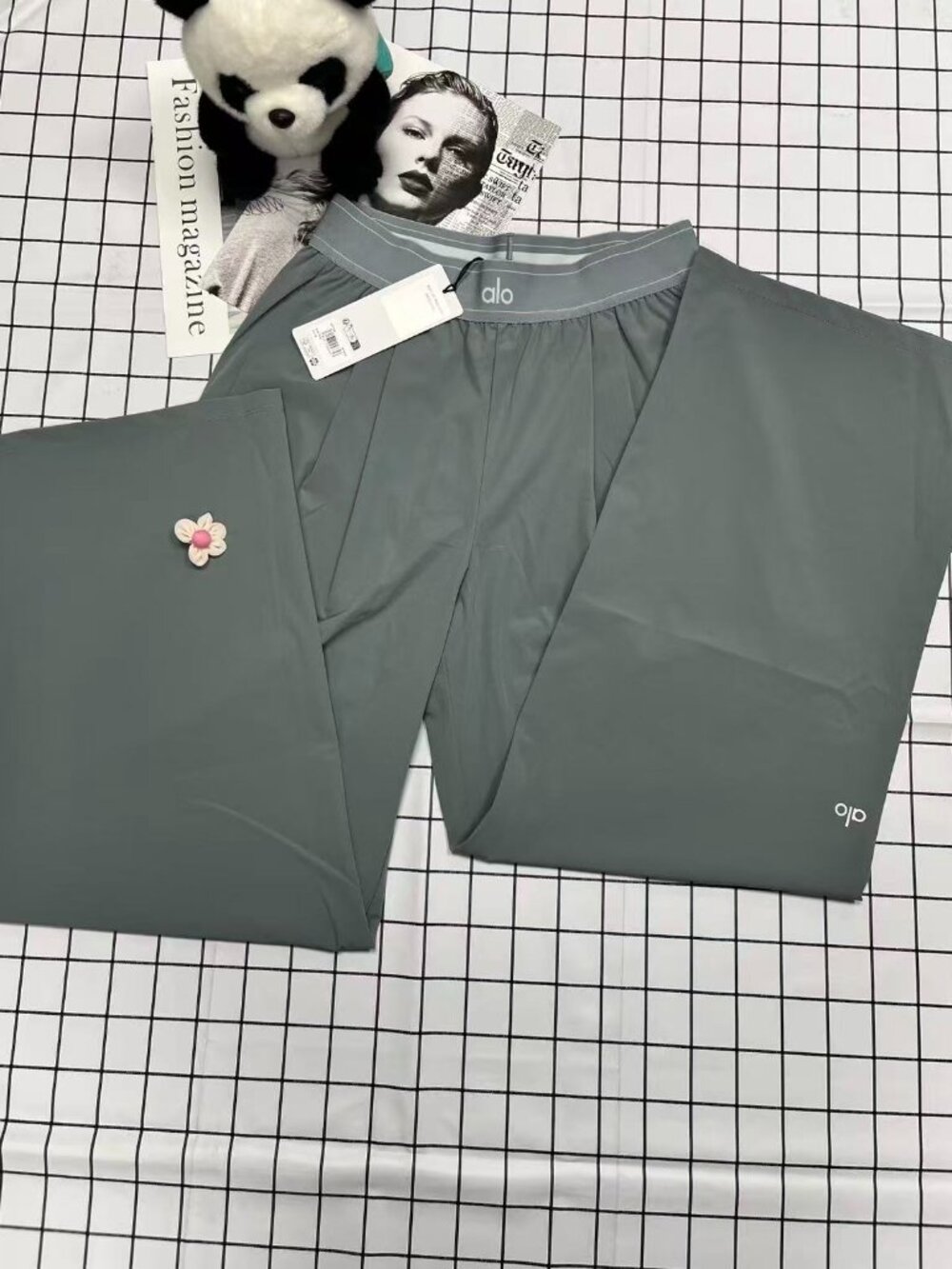 🕧Brand new ALO Yoga Suit Up Trouser Steel Grey (Regular)👩‍💼 - Picture 5 of 8